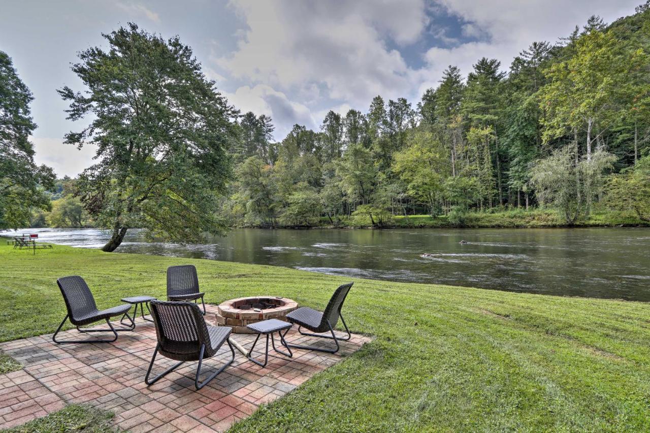 Rivers Edge - Ultimate Riverfront Getaway Hayesville المظهر الخارجي الصورة